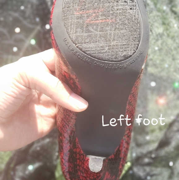 Red/Black Snake Skin Pointed Heels - Picture 13 of 13
